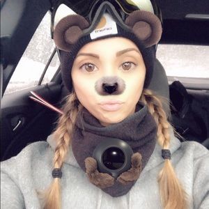 Meet your Posher, Cassie